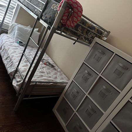 Ferry Hostel Ньюарк Екстер'єр фото